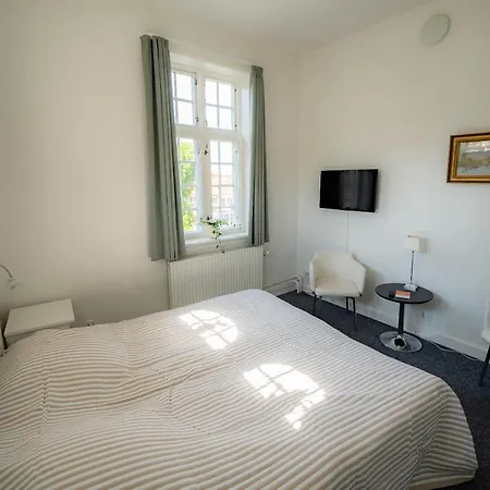 Det Gamle Posthus * Ronne